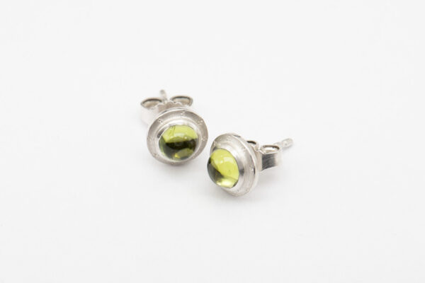 Peridot Ohrstecker in Silber