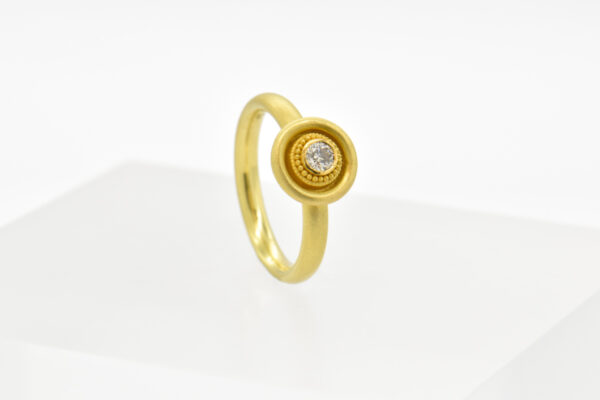 Granulierter Diamant-Ring