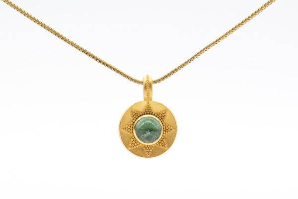 Turmalin Anhänger in Gold mit Stern-Granulation
