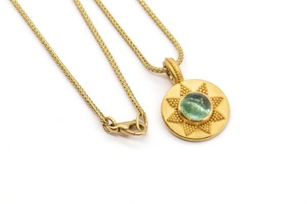 Turmalin Anhänger in Gold mit Stern-Granulation