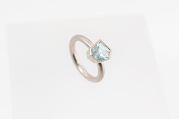 Weißgoldring mit Beryll